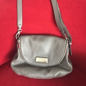 Marc Jacobs’s gray Natasha crossbody purse